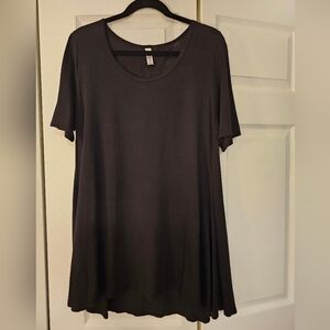 LuLaRoe Black Short Sleeve Top